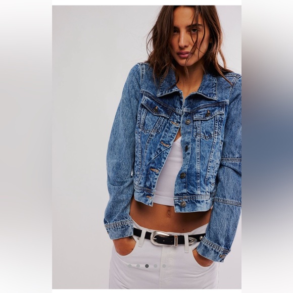 Free People Jackets & Blazers - Free People NWOT Rumors Denim Jacket Size Small in Light Indigo